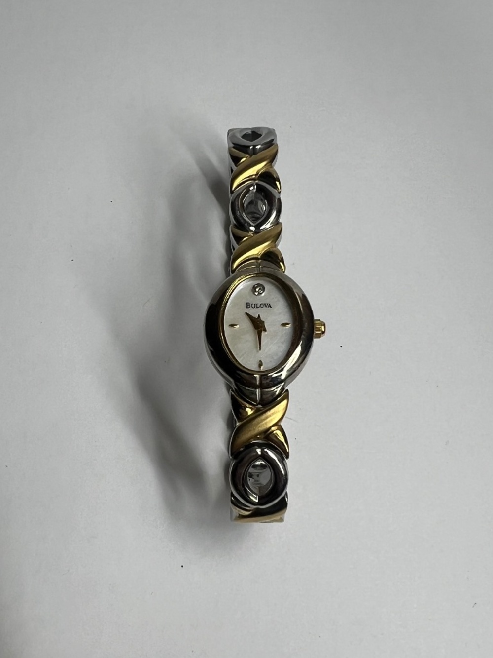Bulova Womens Two Tone Quartz Watch Hugs Kisses XOXO Heavy Scratched Glass PARTS